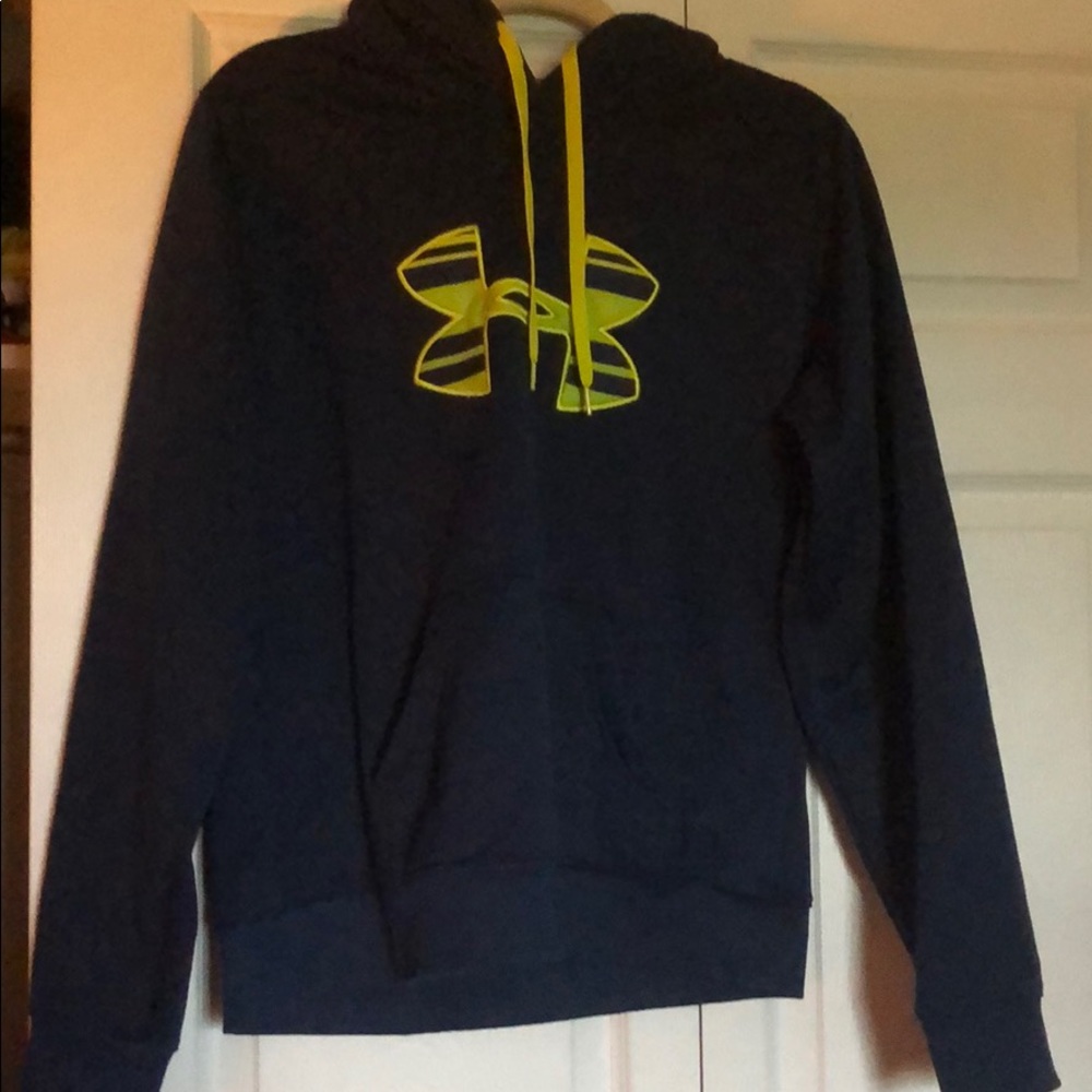 EUC Under Armour sweatshirt